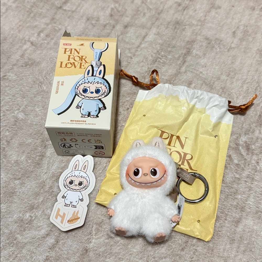 White pin for Love mini labubu